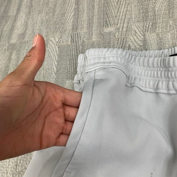 J Crew Shorts Womens 00 Shadow Crepe Pull On Elastic Waist Pockets Dolphin Hem - Picture 3 of 14